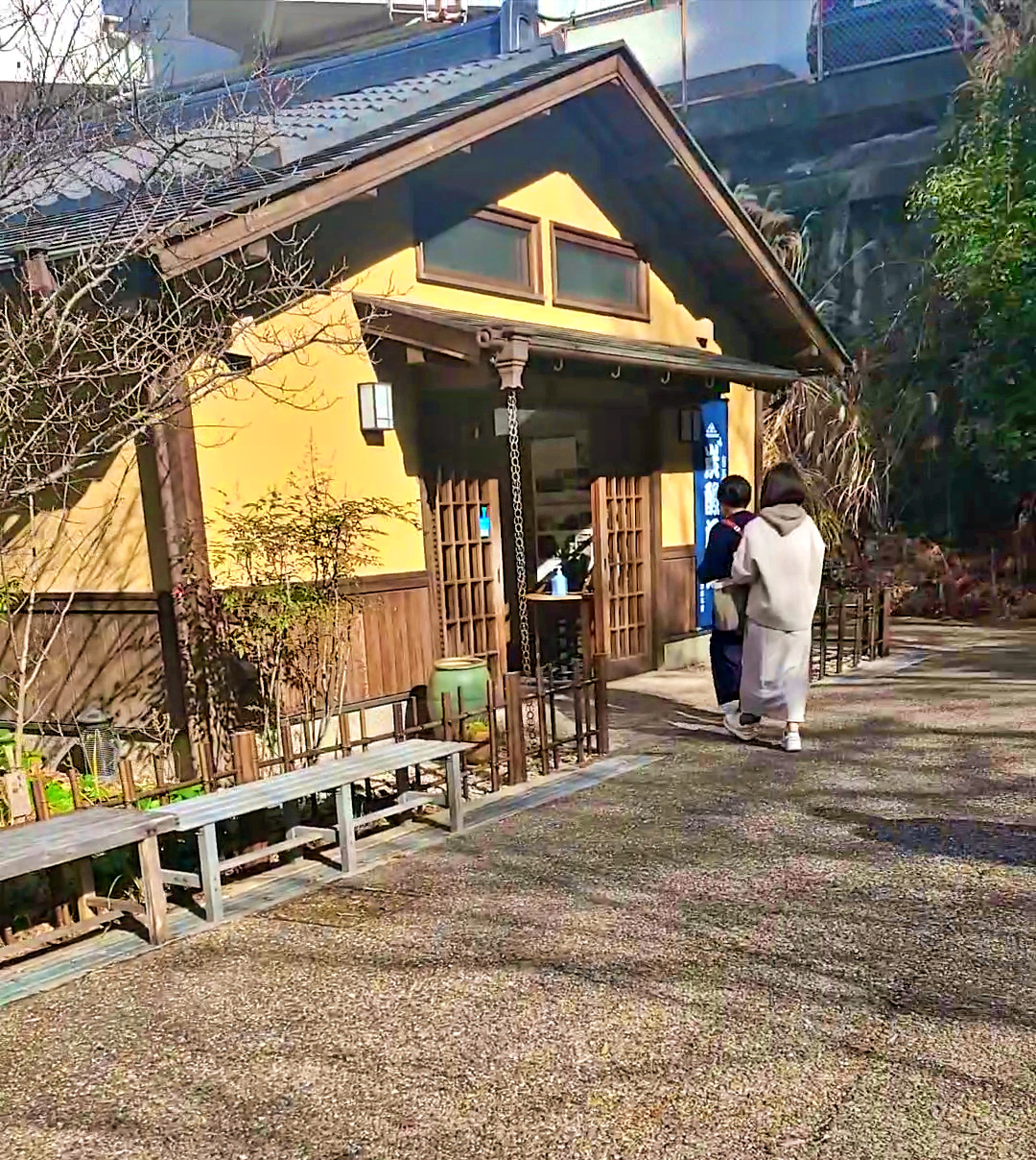 有馬温泉名物炭酸せんべいのお店三津森